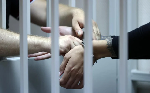 В соседнем Александровске чиновница и риэлтор похитили более 680 тыс. рублей В соседнем Александровске чиновница и риэлтор похитили более 680 тыс. рублей