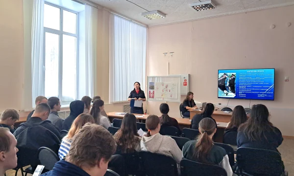 В Кизеле сотрудники полиции рассказали студентам техникума о своей службе